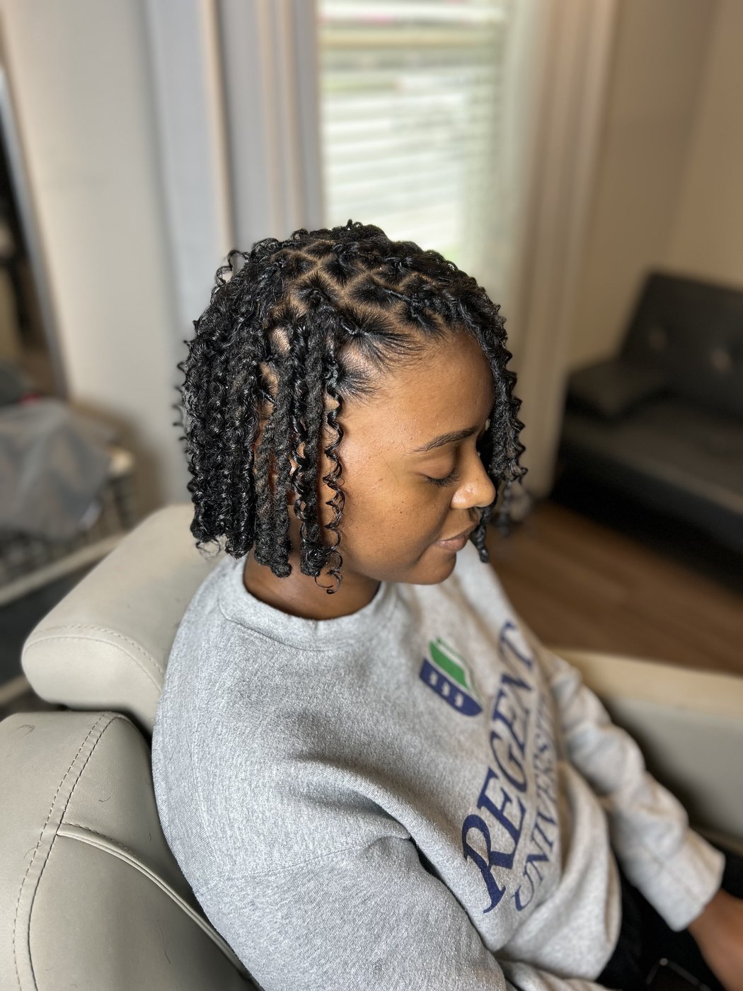 Loc bob style